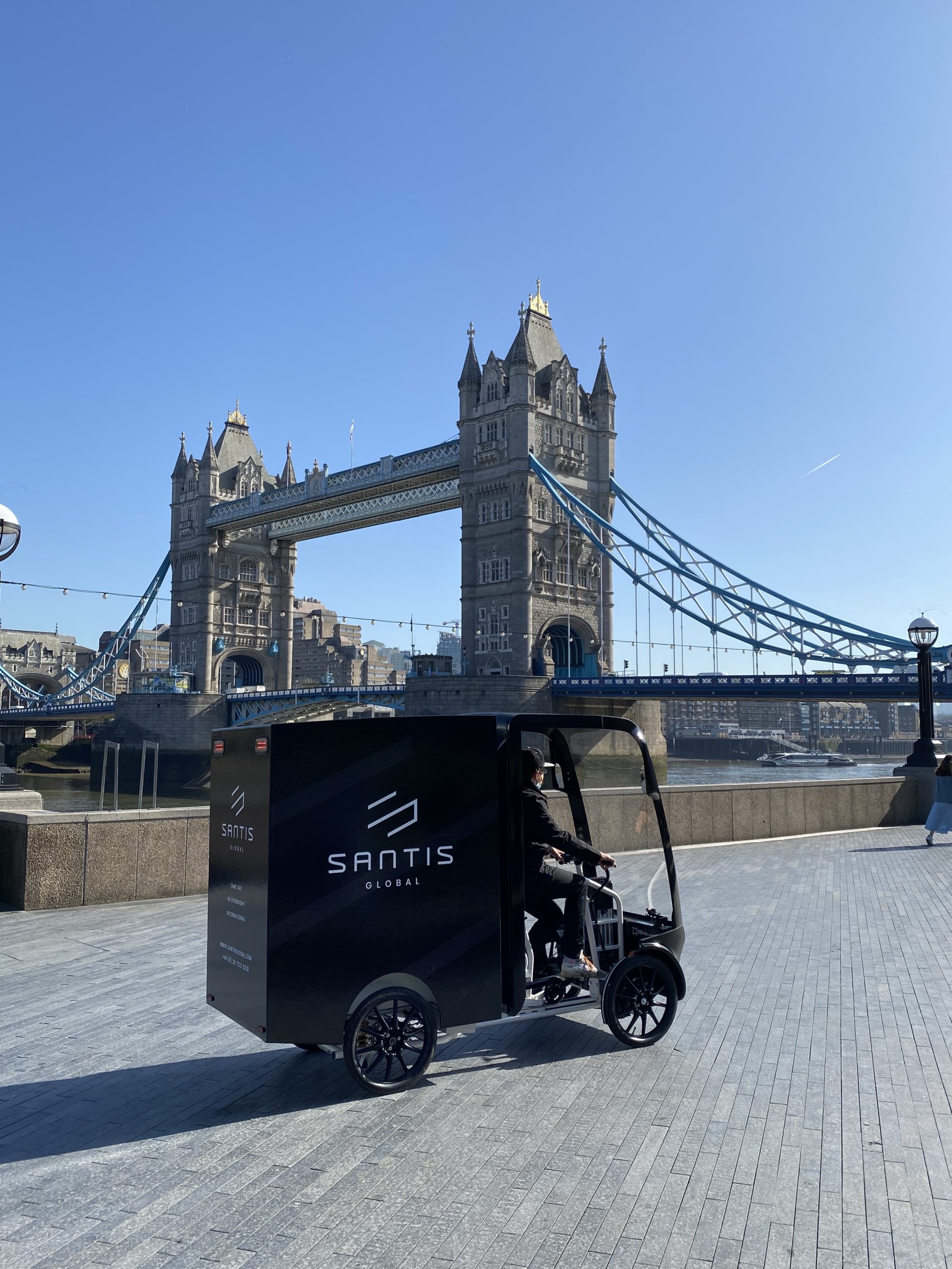 Santis Global ecargo bike